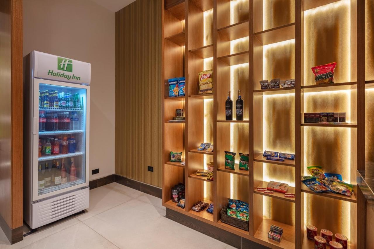 홀리데이 인 키토 에어포트 호텔 타바벨라 외부 사진 Holiday Inn Express pantry