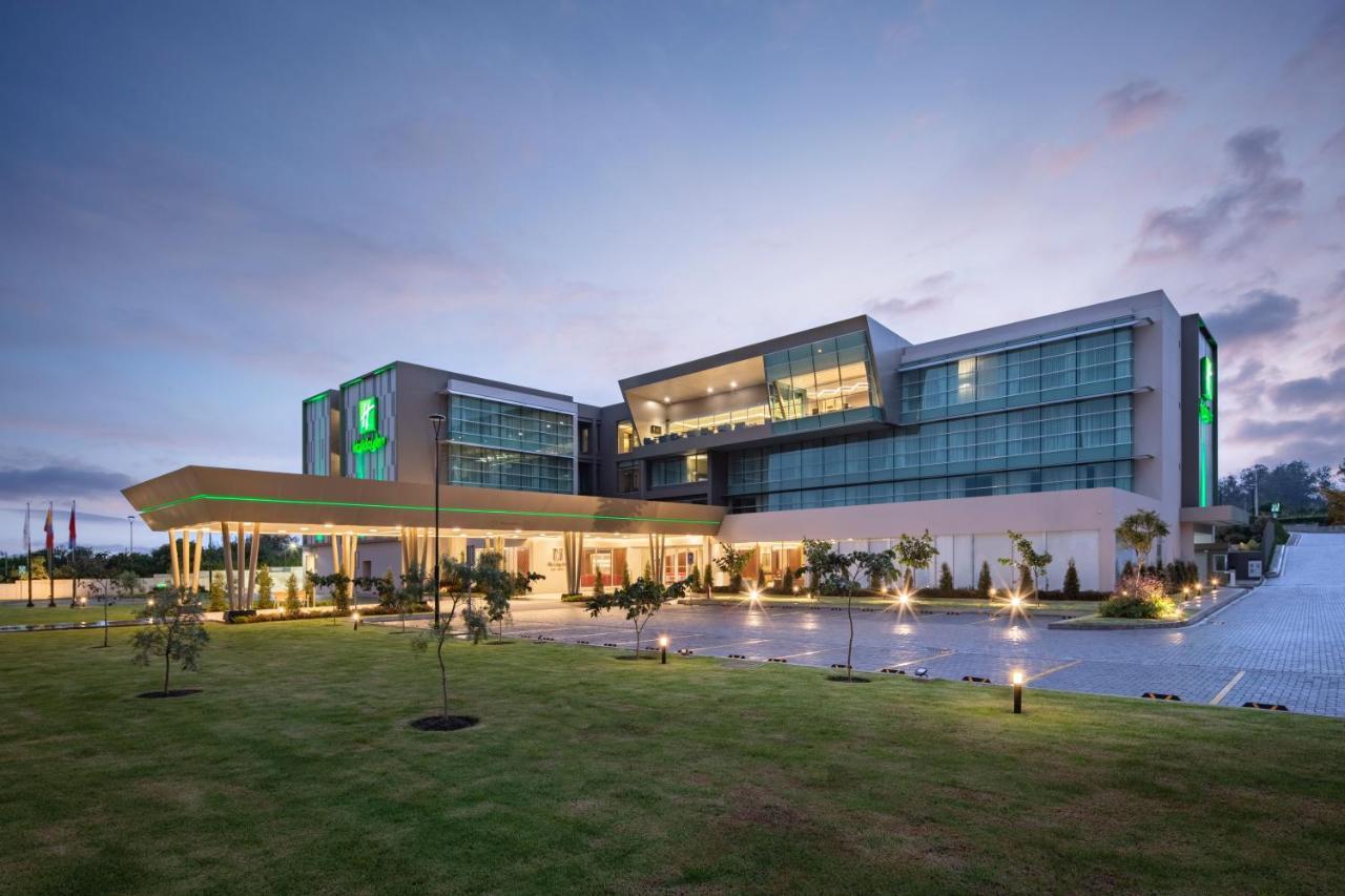 홀리데이 인 키토 에어포트 호텔 타바벨라 외부 사진 Holiday Inn & Suites