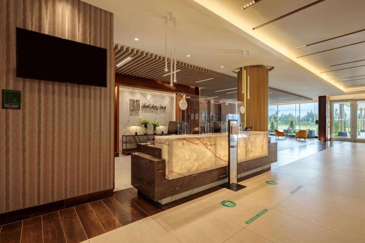 홀리데이 인 키토 에어포트 호텔 타바벨라 외부 사진 Lobby